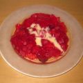 Rote Grütze mit Vanillesoße