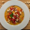 Rezept | Gemüse-Hackfleisch-Kokos-Suppe mit[...]