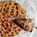 Pistazienkuchen mit Erdbeeren