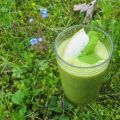 Birnen-Lindenblätter-Smoothie