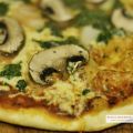 Pizza Spinat mit Pilzen