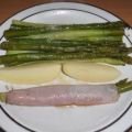 Gemüse: Grünspargel in Alufolie