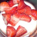Quarkcreme mit marinierten Erdbeeren oder[...]