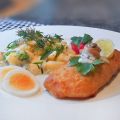 Backfisch im Bierteig mit Kartoffelsalat von[...]