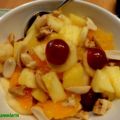 Dessert:   frischer OBSTSALAT mit Nüssen