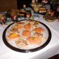 Canapés mit Lachs auf Orangenbutter