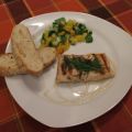 Lachsfilet auf Gurken-Nektarinen-Salsa