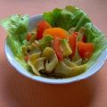 Salat aus Nudel, Tomaten, Avocado und Bagna[...]