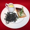 Schwarze Tagliatelle mit Lachs, dazu[...]