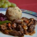 Wildschwein Ragout mit Weintrauben