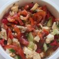 Bunter Gartensalat mit Limetten-Kräuter-Dressing