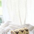 mother´s day with an ornamental cake roll and a[...]