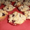 Cherry-Crumble-Cakes