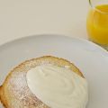 Pancakes mit Cream-Topping zum Sonntagsfrühstück