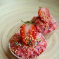Vanille Cupcakes mit Erdbeercreme (24 Stück)