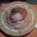 Spaghetti mit Bolognese auf sizilianische Art