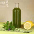 Superfood Kräuter Drink mit Weizengras und[...]