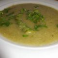 Suppe: Stangenselleriesuppe mit grünen Spargel[...]
