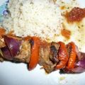 Hirtenspieße gebraten mit Buntem Salat mit[...]
