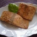 Lachs mit exotischem Joghurt Dip