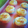 Vegane Bananen-Cupcakes mit Ahornsirup-Frosting