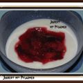 Joghurt mit Pflaumen