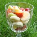 Obstsalat mit Erdbeeren