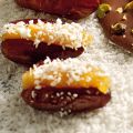 Beschwipste Aprikosen-Marzipan-Datteln