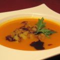 Kürbissuppe mit Zimtcroûtons