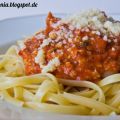 Nudeln mit Tomaten-Nuss-Soße