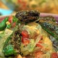 Geflügel-Glasnudel-Salat mit Pimentos de Padron
