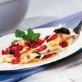 Farfalle mit Oliven und Paprika