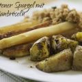 Gebratener Spargel mit Thymianbröseln