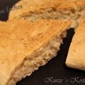 knusprig frisches Fladenbrot mit Zaziki