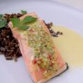 Asiatisch angehauchter Lachs sous vide gegart