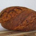 Petersilienwurzelbrot mit Sonnenblumenkernen