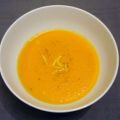 Karottensuppe mit frischem Ingwer