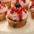 Beeren Cupcakes