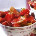Vanille-Rhabarber mit Erdbeerschaum