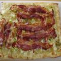 Flammkuchen mit Bacon und Frühlingszwiebeln
