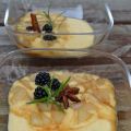 Honig-Rosmarin-Mousse mit Brombeeren und[...]