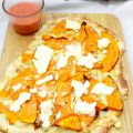 Kürbisflammkuchen mit Feigendip und Pecorino