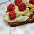 Brotzeit was my first love - Käse-Himbeer-Brot[...]