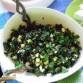 Grünkohl-Salat mit Korinthen und Gorgonzola