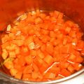 Asiatische Moehrensuppe