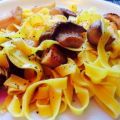 Tagliatelle con tres funghi