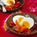 Eier auf Zwiebelbett