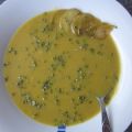 Apfelcremesuppe mit Curry