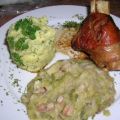 Spanferkelhaxen an Petersil-Kartoffelstampf und[...]