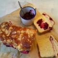 Hefekuchen mit Kirschen
